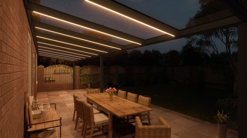 VerandaGlow Nero (RAL 9005) - 11,06 x 2,5 metri