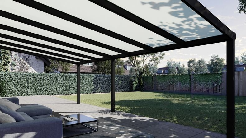 Vista Inferiore di una Veranda moderna nero 9005, dimensioni 7,06 x 3,5 metri con tetto in vetro opale. Pergola/Gazebo elegante e resistente alle intemperie, ideale per spazi esterni raffinati e confortevoli, offre protezione UV ed è facile da montare.