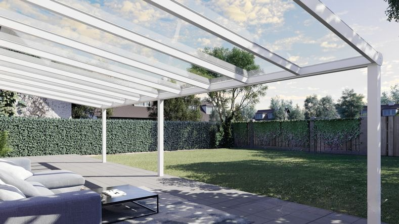 Vista Inferiore di una Veranda moderna bianco 9016, dimensioni 9,06 x 3,5 metri con tetto in vetro trasparente. Pergola/Gazebo elegante e resistente alle intemperie, ideale per spazi esterni raffinati e confortevoli, offre protezione UV ed è facile da montare.