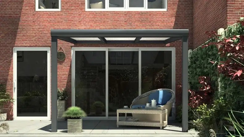 Veranda in alluminio Antracite (RAL 7016) 3,06×2,5 m con tetto in Policarbonato Opale, vista frontale su terrazza — Verande in Giardino