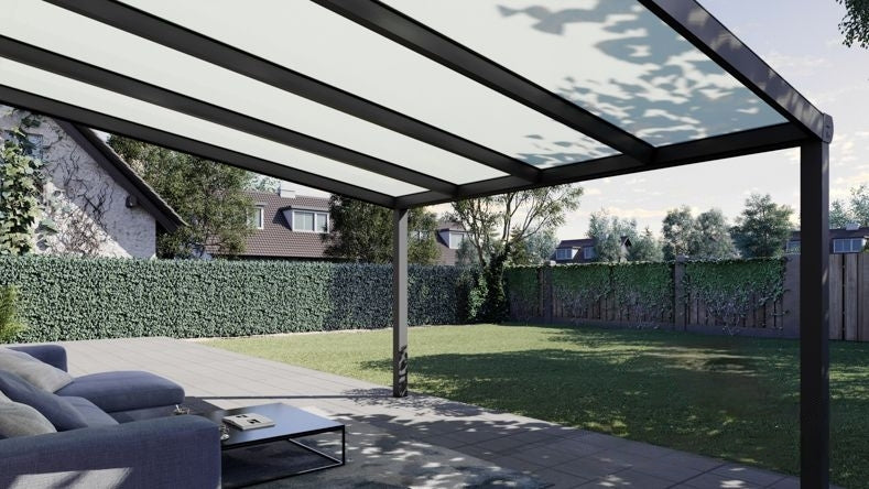 Vista Inferiore di una Veranda moderna antracite 7016, dimensioni 4,06 x 3,5 metri con tetto in vetro opale. Pergola/Gazebo elegante e resistente alle intemperie, ideale per spazi esterni raffinati e confortevoli, offre protezione UV ed è facile da montare.