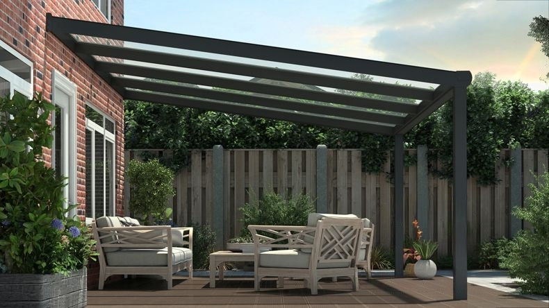 Vista laterale di una Veranda moderna nero 9005, dimensioni 4,06 x 4,0 metri con tetto in vetro trasparente. Pergola/Gazebo elegante e resistente alle intemperie, ideale per spazi esterni raffinati e confortevoli, offre protezione UV ed è facile da montare.