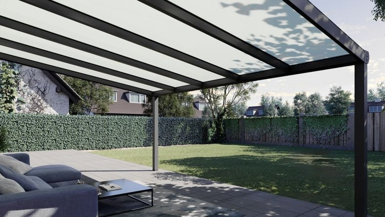 Vista Inferiore di una Veranda moderna antracite 7016, dimensioni 5,06 x 3,5 metri con tetto in vetro opale. Pergola/Gazebo elegante e resistente alle intemperie, ideale per spazi esterni raffinati e confortevoli, offre protezione UV ed è facile da montare.