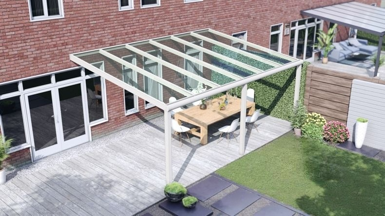 Vista dall'alto di una Veranda moderna bianco 9016, dimensioni 6,06 x 3,5 metri con tetto in vetro trasparente. Pergola/Gazebo elegante e resistente alle intemperie, ideale per spazi esterni raffinati e confortevoli, offre protezione UV ed è facile da montare.