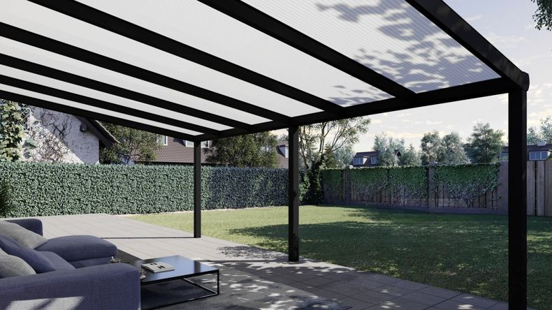 Vista Inferiore di una Veranda moderna nero 9005, dimensioni 6,06 x 3,5 metri con tetto in policarbonato opale. Pergola/Gazebo elegante e resistente alle intemperie, ideale per spazi esterni raffinati e confortevoli, offre protezione UV ed è facile da montare.