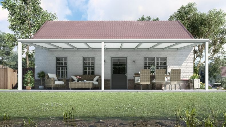 Vista Frontale di una Veranda moderna bianco 9016, dimensioni 9,06 x 2,5 metri con tetto in policarbonato opale. Pergola/Gazebo elegante e resistente alle intemperie, ideale per spazi esterni raffinati e confortevoli, offre protezione UV ed è facile da montare.